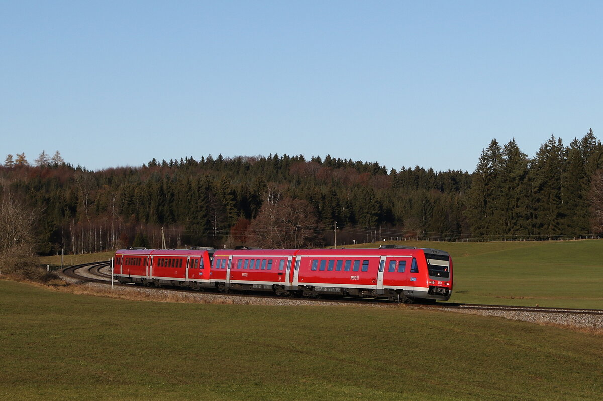 612 503 aus Kempten kommend am 21. November 2021 bei  Riedles  im Allgu.