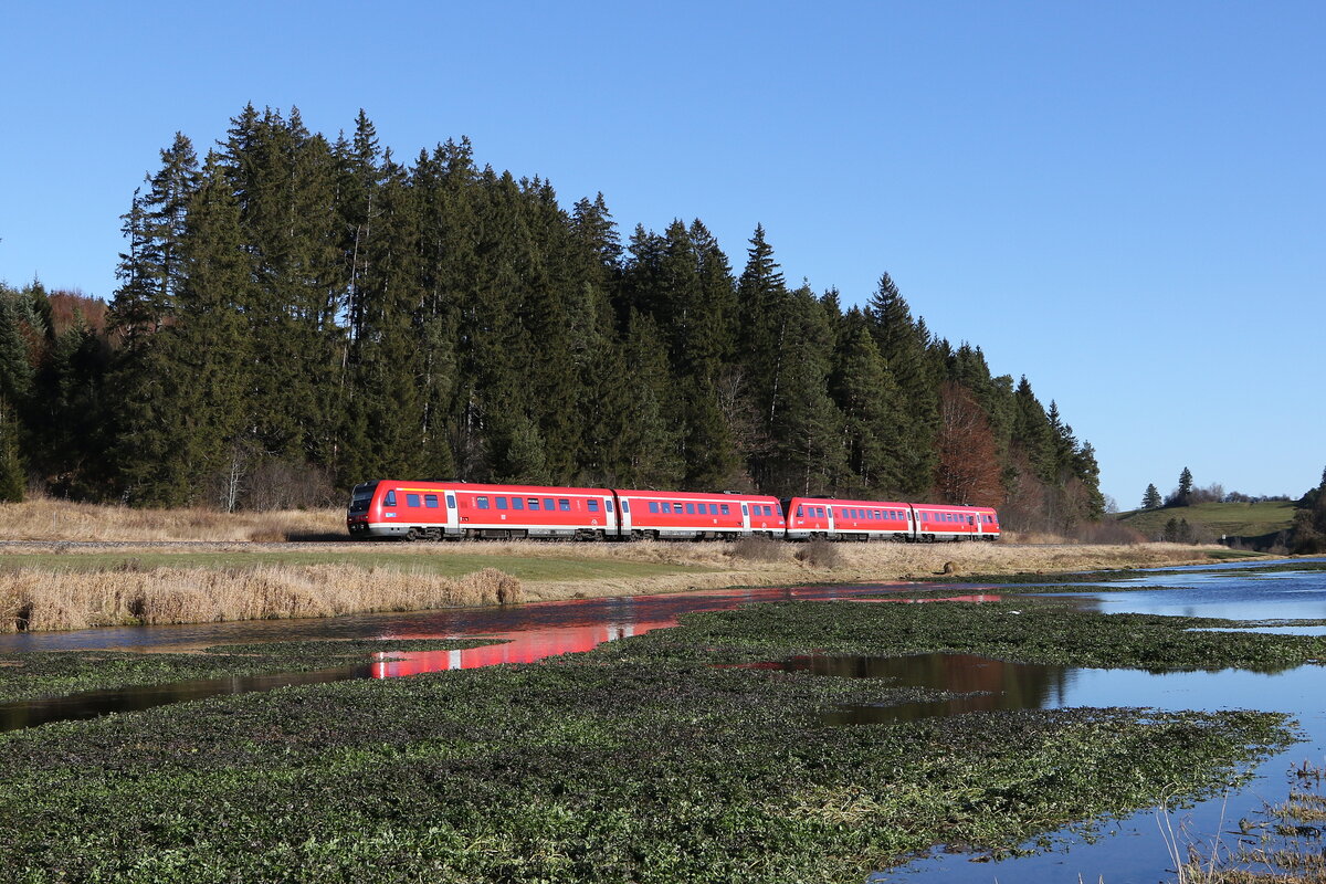 612er-Doppeltraktion auf dem Weg nach  Kempten  am 21. November 2021 bei  Ruderatshofen .