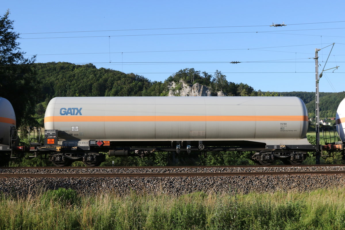 7813 674 (Zags) von  GATX  am 30. Juni 20220 bei Dollnstein.