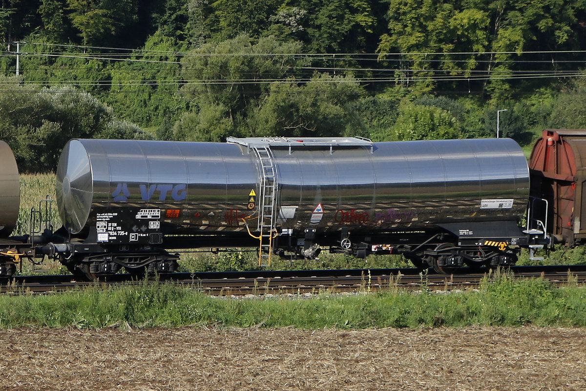7834 735-0 (Zacens) von  VTG  am 91. August 2017 bei Harrbach.