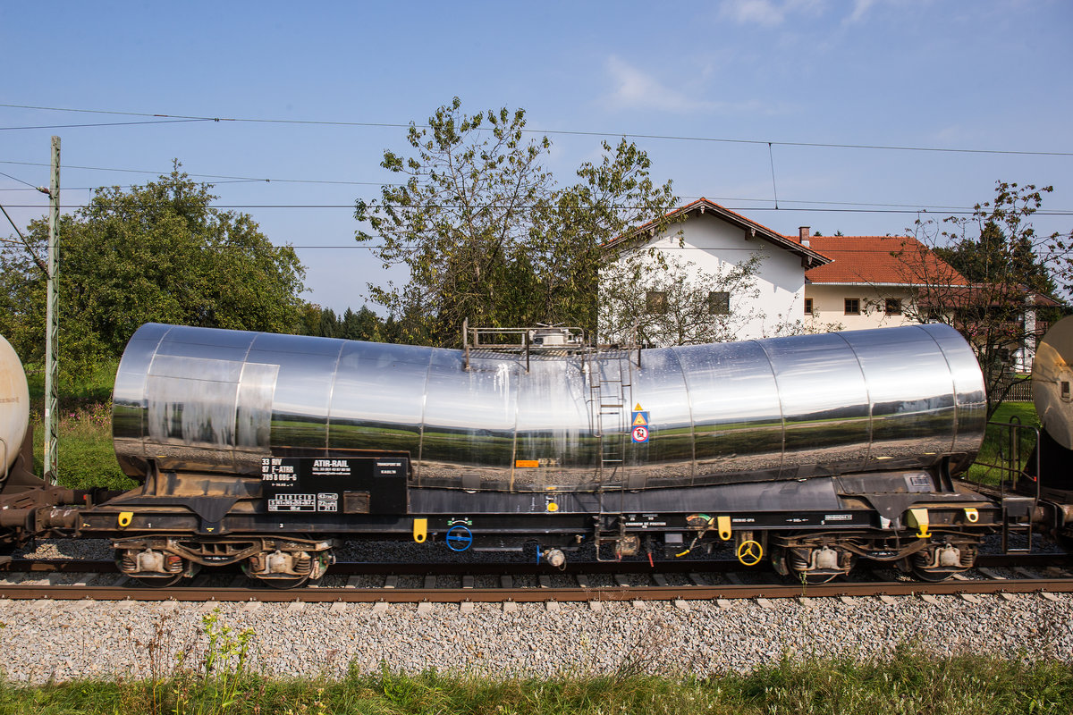 7898 086-6 von  ATIR-Rail  am 23. September 2017 bei Grabensttt.