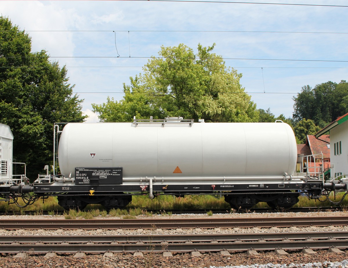9395 014-0 der  SPIESS-URANIA GmbH  am 26. Juni 2015 im Bahnhof von Prien am Chiemsee.
