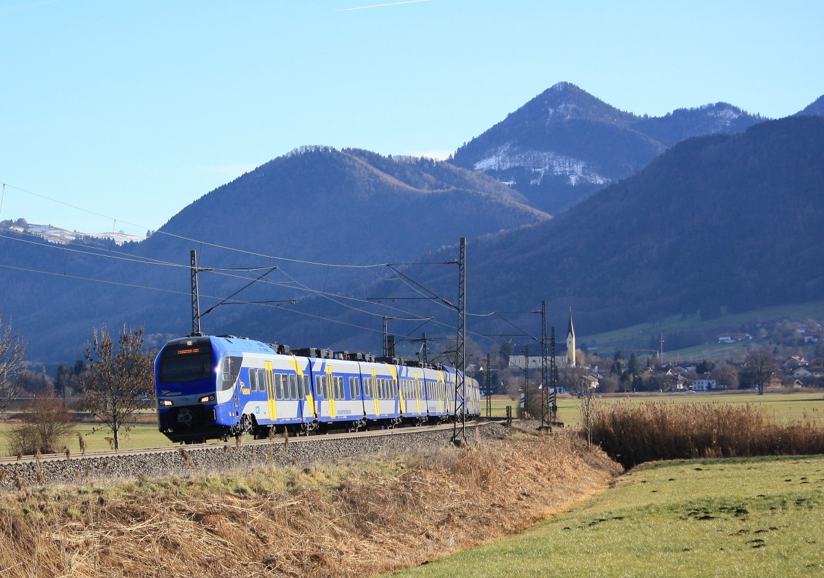 Am 23. Dezember 2013 konnten wir den  ET 307  auf dem Weg von Salzburg nach München in der  Weishamer Kurve  ablichten.