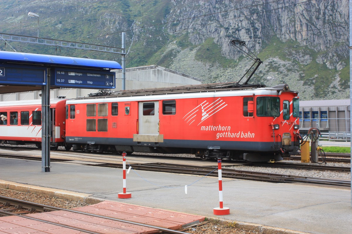 Deh 4/4 53 am 19. August 2014 im Bahnhof von Andermatt.