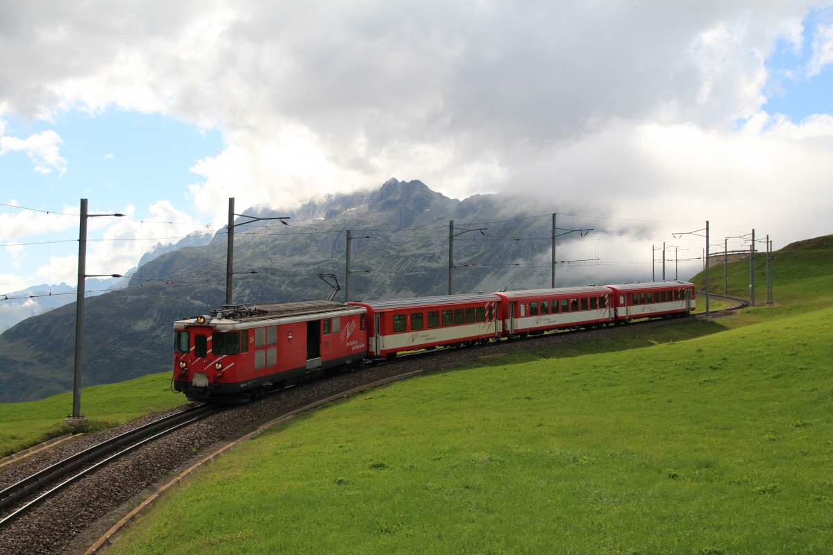 Deh 4/4 auf der Fahrt in Richtung Andermatt am 19. August 2014.