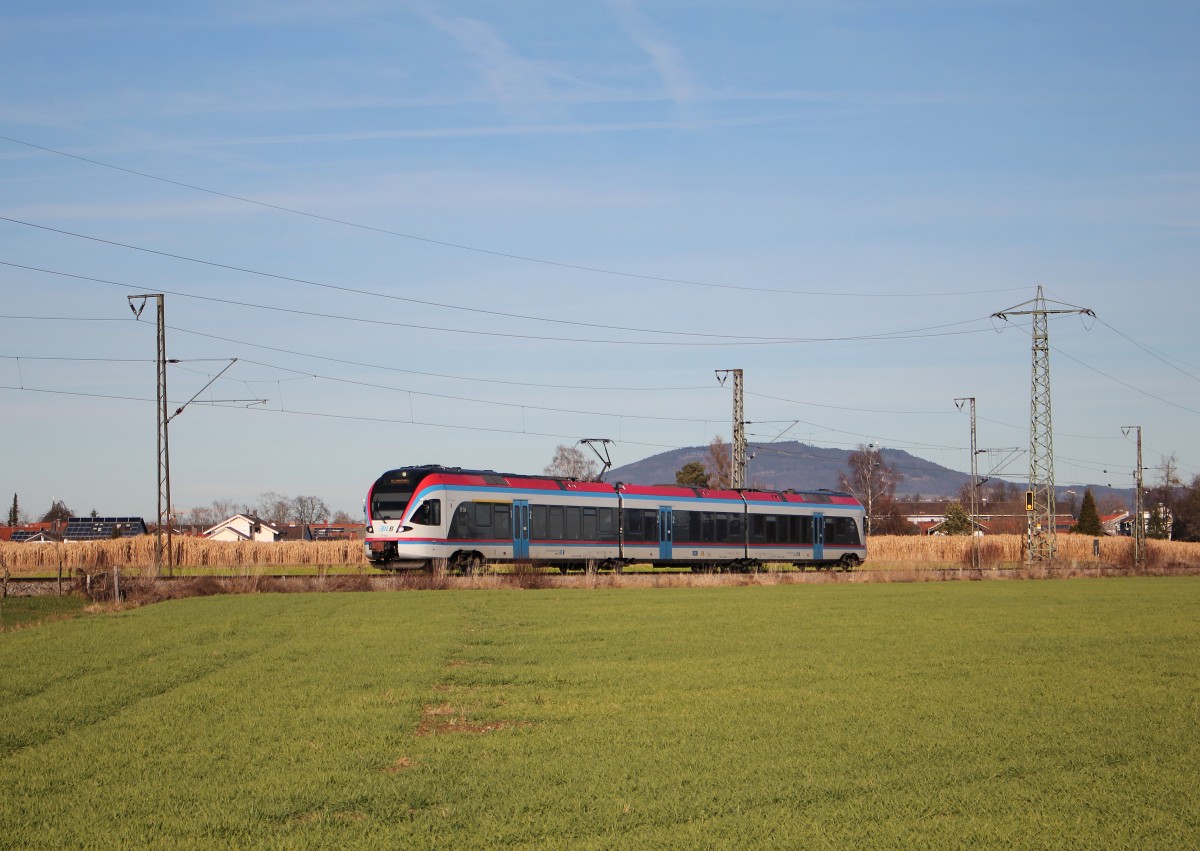 ET 134 auf dem Weg nach Freilassing am 26. Dezember 2015 bei Mitterfelden.