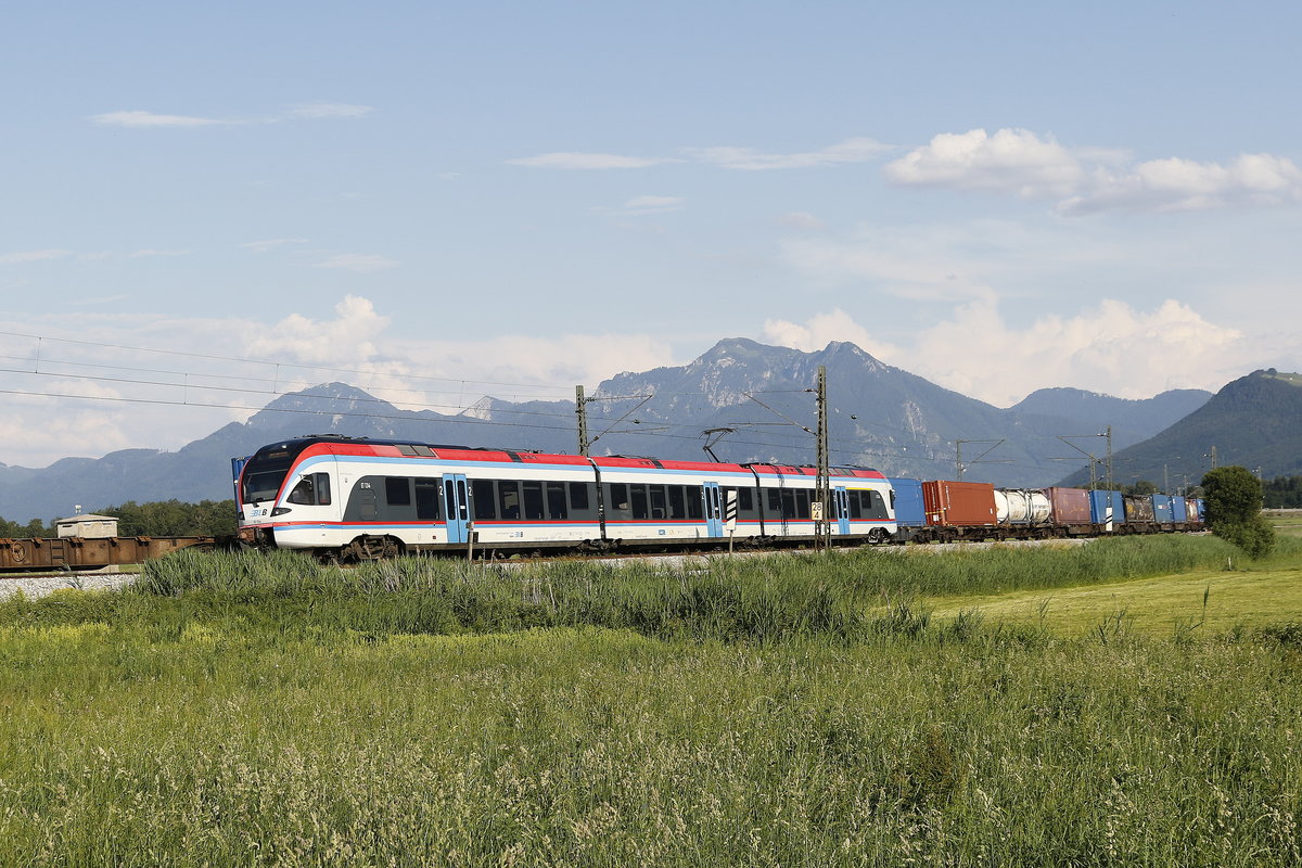 ET 314 der  Berchtesgadener-Land-Bahn  befand sich am 18. Juni 2019 bei Bernau auf der Rckfahrt aus der Schweiz nach Freilassing.