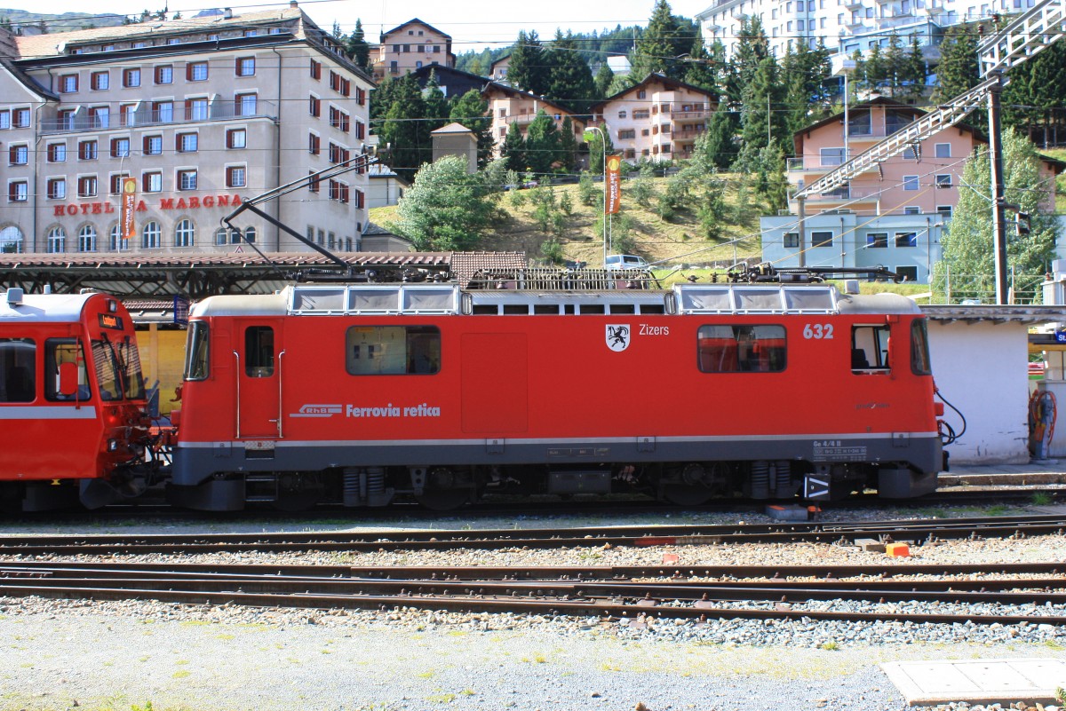 Ge 4/4 II - 632  Zizers  stand am 17. August 2014 im Bahnhof von St. Moritz.