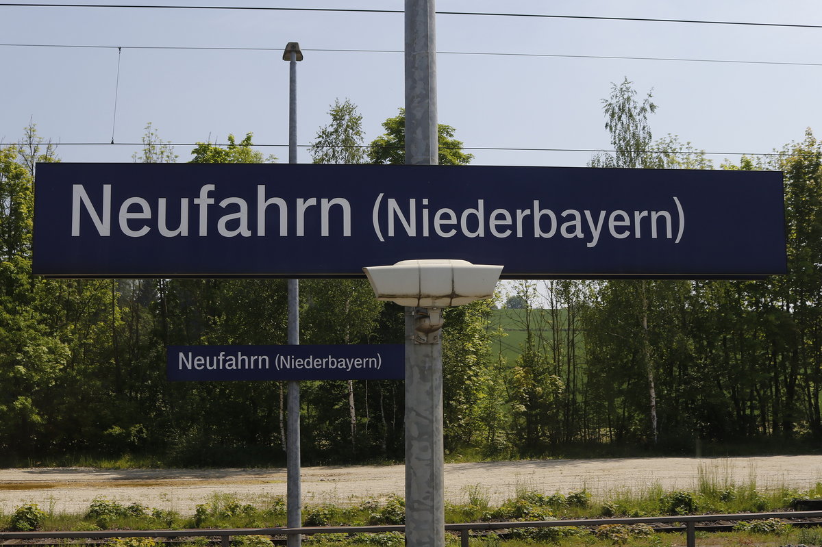  Neufahrn  an der Strecke von Landshut nach Regensburg. Aufgenommen am 19. Mai 2017.