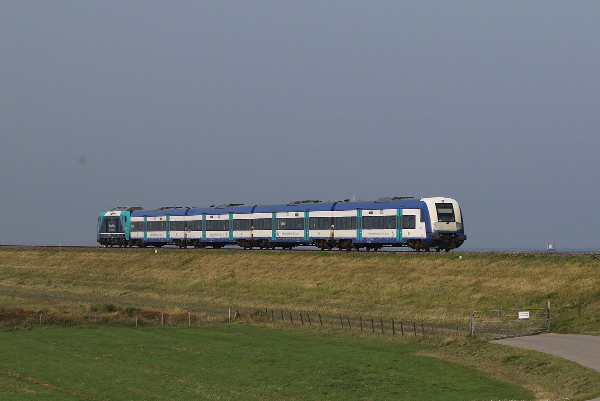 Regionalzug mit 245 209 am 28. August 2019 bei Klanxbll.