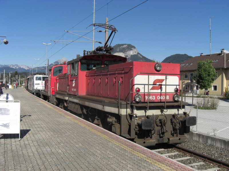 1063 040-8 am 24. August 2008 ausgestellt in Wrgl, anlsslich
des Bahnfestes  150 Jahre Eisenbahn in Tirol .