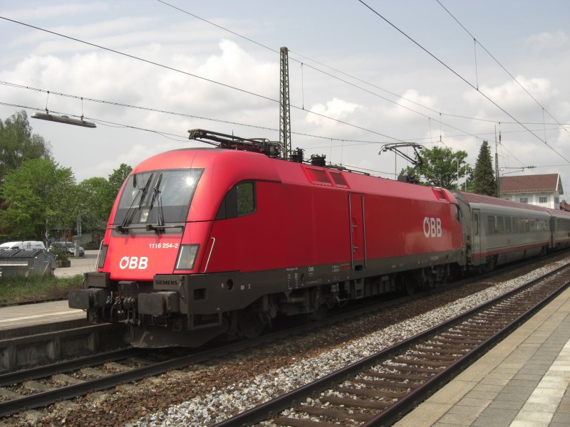 1116 254-2 ebenfalls am 1. Mai 2009 in Prien am Chiemsee.
