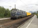 221 136-5 der  EGP  mit einem Bauzug im Bahnhof von Bernau am Chiemsee  am 5.