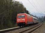 101 083-4 auf dem Weg nach Salzburg am 5. April 2014 bei bersee.