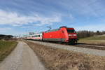 101 053 auf dem Weg nach Salzburg am 22. Februar 2020 bei Grabensttt.
