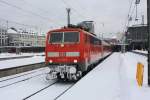 111 123-6 am 21. Januar 2013 kurz vor der Abfahrt aus dem Münchner Hauptbahnhof.