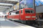 111 187-1 wartet am 17. Juni 2013 im Münchner Hauptbahnhof auf den nächsten Einsatz.