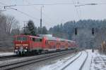111 201-0 am 12. Januar 2013 aus Mnchen kommend, bei der Einfahrt in den Bahnhof von Assling.