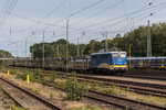 140 759-2 durchfhrt am 27. August 2016 mit leeren Autotransportwagen den Bahnhof von Verden.