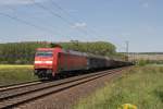 152 084-0 mit einem gemischten Gterzug am 14. Mai 2015 bei Retzbach.