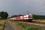 BR 155/707219/243-822-und-155-119-mit 243 822 und 155 119 mit einem Schnittholzzug am 27. Juni 2020 bei Drverden.