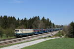 BR 181/772902/181-211-von-sel-mit-einem 181 211 von 'SEL' mit einem leeren Autozug aus Salzburg kommend am 20. April 2022 bei Grabensttt im Chiemgau.
