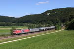 BR 182/704227/120-145-von-widmer-rail-service 120 145 von 'Widmer Rail Service' und 182 600 mit einem Kesselwagenzug aus Ingolstadt kommend am 24. Juni 2020 bei Dollnstein im Altmhltal.