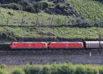 185 023-9 und 185 064-3 am 21. August 2014 auf der Rheinstrecke bei St. Goarshausen.