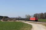 185 231 war am 19. Mrz 2020 mit dem  Aicher-Stahlzug  bei Grabenstt in Richtung Freilassing unterwegs.