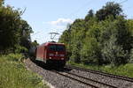 185 343 war am 2. Juni 2020 bei Grabensttt nach Freilassing unterwegs.