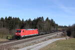 BR 185/804832/185-356-mit-einem-stahlzug-aus 185 356 mit einem Stahlzug aus Freilassing kommend am 21. Februar 2023 bei Sossau im Chiemgau.