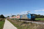 BR 185 private/751714/185-521-mit-dem-mars-zug-aus 185 521 mit dem 'MARS-Zug' aus Mnchen kommend am 15. Oktober 2021 bei bersee am Chiemsee.