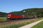 br-187-2/708719/187-140-mit-einem-schiebewandwagenzug-aus 187 140 mit einem Schiebewandwagenzug aus Ingolstadt kommend am 30. Juni 2020 bei Dollnstein im Altmhltal.