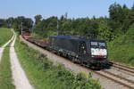 BR 189/824903/189-909-war-mit-einem-gemischten 189 909 war mit einem gemischten Gterzug am 17. August 2023 bei Sossau in Richtung Freilassing unterwegs.