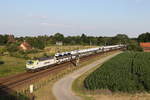 193 781 war am 26. Juni 2020 bei Langwedel mit einem Autozug in Richtung Bremen unterwegs.