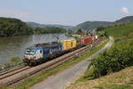 BR 193/744242/193-835-von-boxxpress-mit-einem 193 835 von 'BoxXpress' mit einem Containerzug am 23. Juli 2021 bei Lorch.