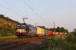 BR 193/745034/193-609-mit-einem-containerzug-aus 193 609 mit einem Containerzug aus Wrzburg kommend am 23. Juli 2021 bei Himmelstadt.