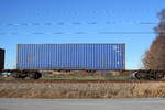 container-tragwagen/531395/4954-547-4-sggmrsmit-einem-container-am 4954 547-4 (Sggmrs)mit einem Container am 10. Dezember 2016 bei bersee.