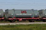 container-tragwagen/735014/4454-041-lgms-mit-einem-zas-muellcontainer 4454 041 (Lgms) mit einem 'ZAS'-Mllcontainer am 31. Mai 2021 bei Bernau.
