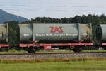 container-tragwagen/738144/4454-023-lgms-mit-einem-zas-muellcontainer 4454 023 (Lgms) mit einem 'ZAS'-Mllcontainer am 10. Juni 2021 bei bersee.
