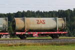 container-tragwagen/738147/4454-049-lgms-mit-einem-zas-muellcontainer 4454 049 (Lgms) mit einem 'ZAS'-Mllcontainer am 10. Juni 2021 bei bersee.