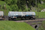 kesselwagen/500135/7840-413-9-zacns-von-vtg-am 7840 413-9 (Zacns) von 'VTG' am 25. Mai bei Wassen/Schweiz.