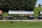 kesselwagen/825399/7933-335-zacens-von-err-am 7933 335 (Zacens) von 'ERR' am 22. August 2023 bei Axdorf.