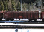 5931 316-3 (Ealos-t) mit Holzladung am 19. Mrz 2016 im Bahnhof  Brenner .