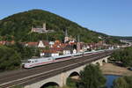 Zuge/788031/401-018-gelnhausen-am-8-august 401 018 'Gelnhausen' am 8. August 2022 bei Gemnden am Main.
