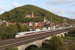 Zuge/790853/402-001-rheinsberg-und-402-011 402 001 'Rheinsberg' und 402 011 'Uelzen' am 10. Oktober 2022 bei Gemnden am Main.