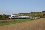Zuge/792584/403-060-linz-am-rhein-und 403 060 'Linz am Rhein' und 403 031 'Westerland' am 12. Oktober bei Himmelstadt am Main.