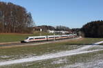 Zuge/873531/412-226-war-als-ice-114 412 226 war als 'ICE 114' am 19. Januar 2025 bei Axdorf in Richtung Mnchen unterwegs.