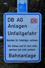 Dieses Schild haben wir am 2. November 2012 kurz nach dem Bahnhof von Bernau am Chiemsee aufgenommen.