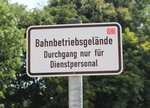 Hinweisschild im Bahnhof von  Meldorf  am 29. August 2016.